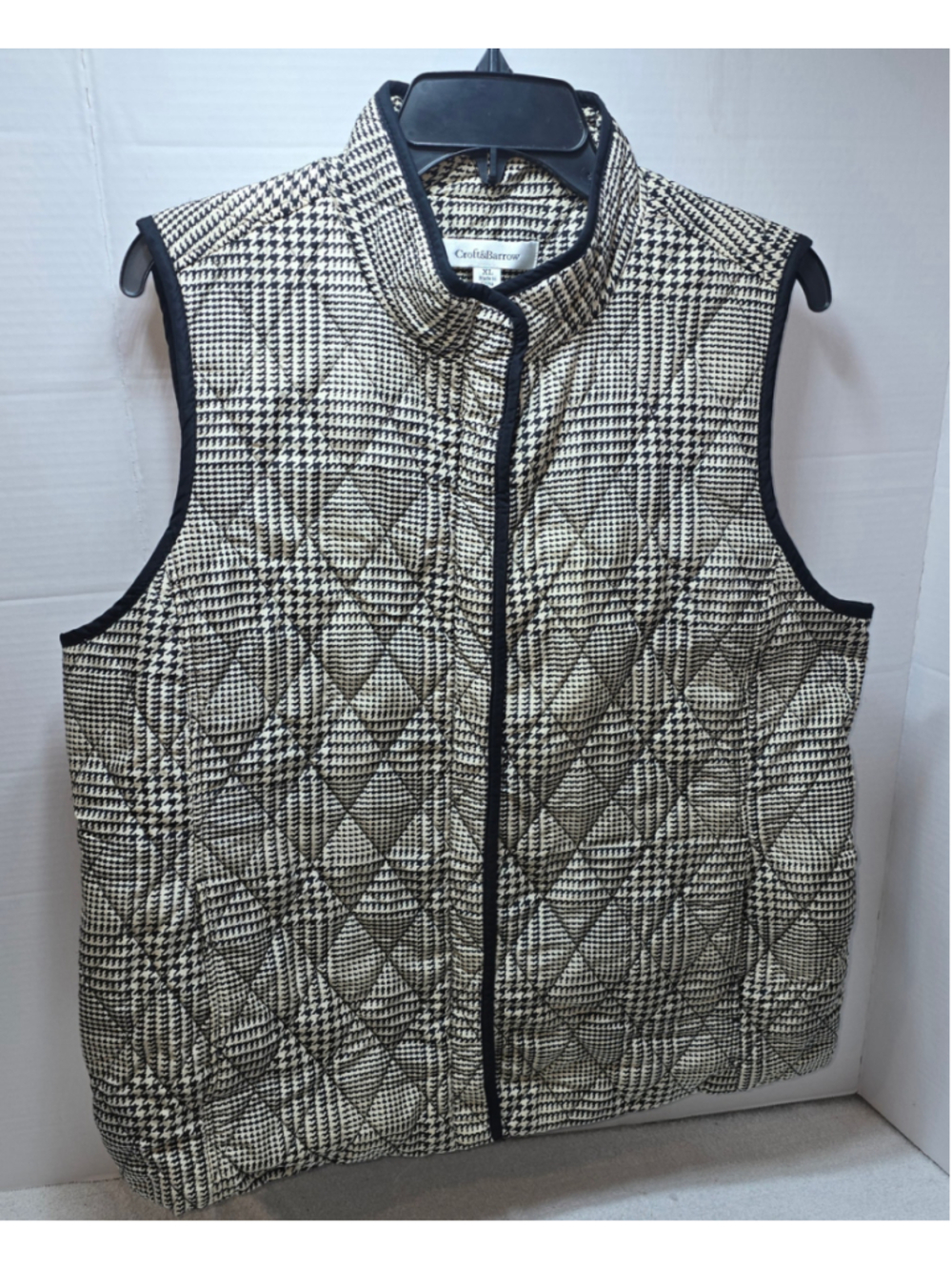Women's Croft & Barrow Quilted Vest XL Black White Houndstooth